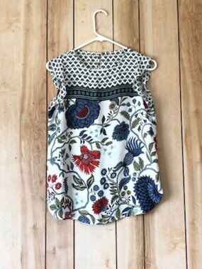Women's Ruffle Sleeveless Top